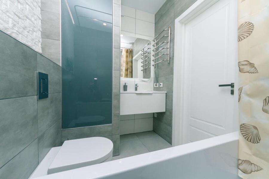 Apartamenti Metro Virlica Daire Kiev Dış mekan fotoğraf