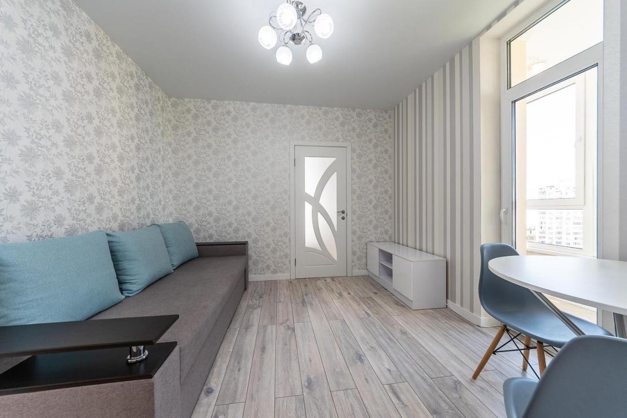 Apartamenti Metro Virlica Daire Kiev Dış mekan fotoğraf