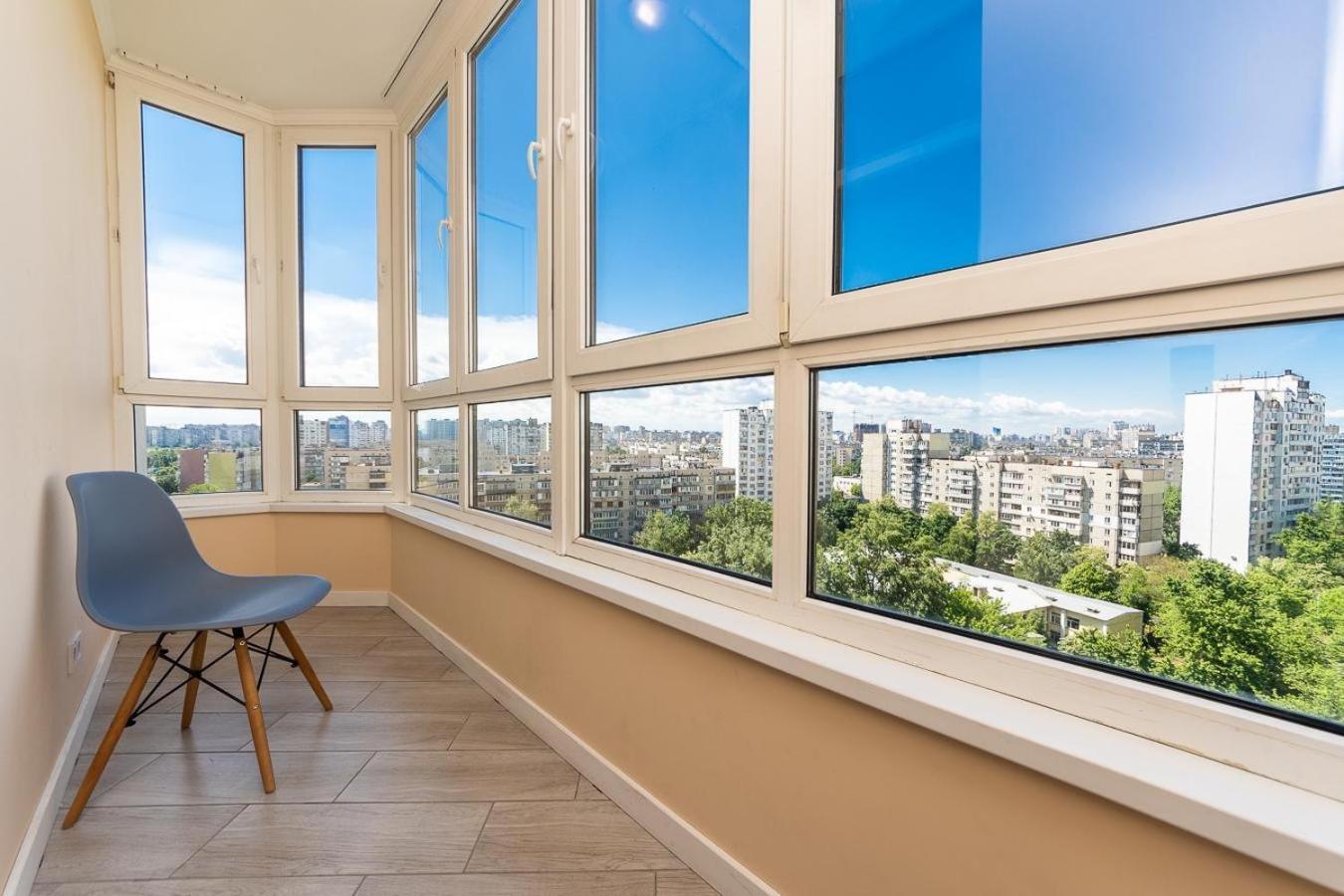 Apartamenti Metro Virlica Daire Kiev Dış mekan fotoğraf