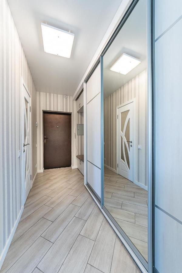 Apartamenti Metro Virlica Daire Kiev Dış mekan fotoğraf