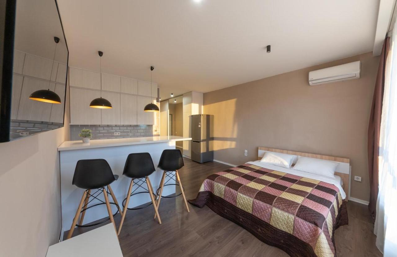 Apartamenti Metro Virlica Daire Kiev Dış mekan fotoğraf