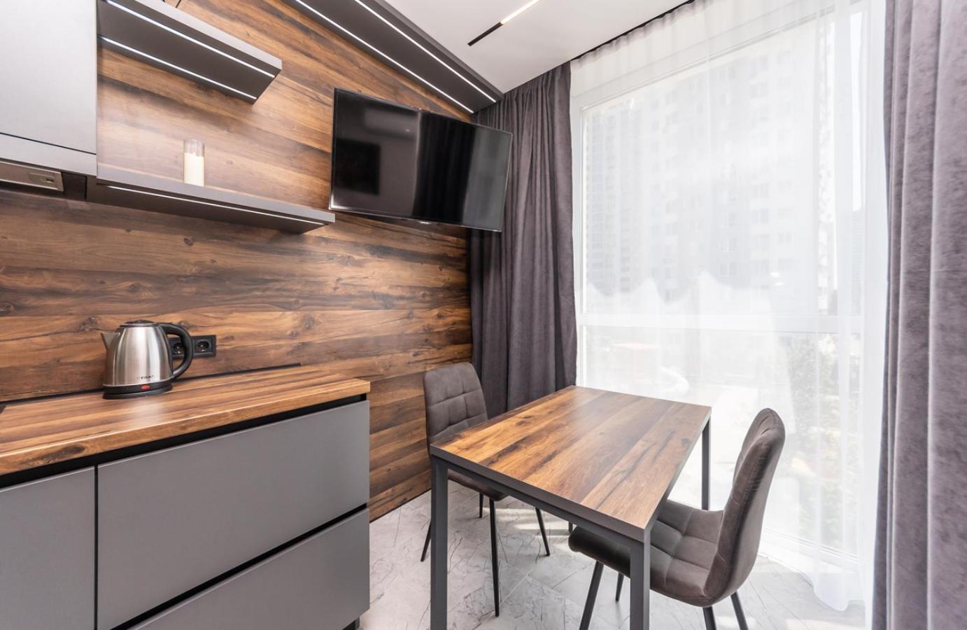 Apartamenti Metro Virlica Daire Kiev Dış mekan fotoğraf